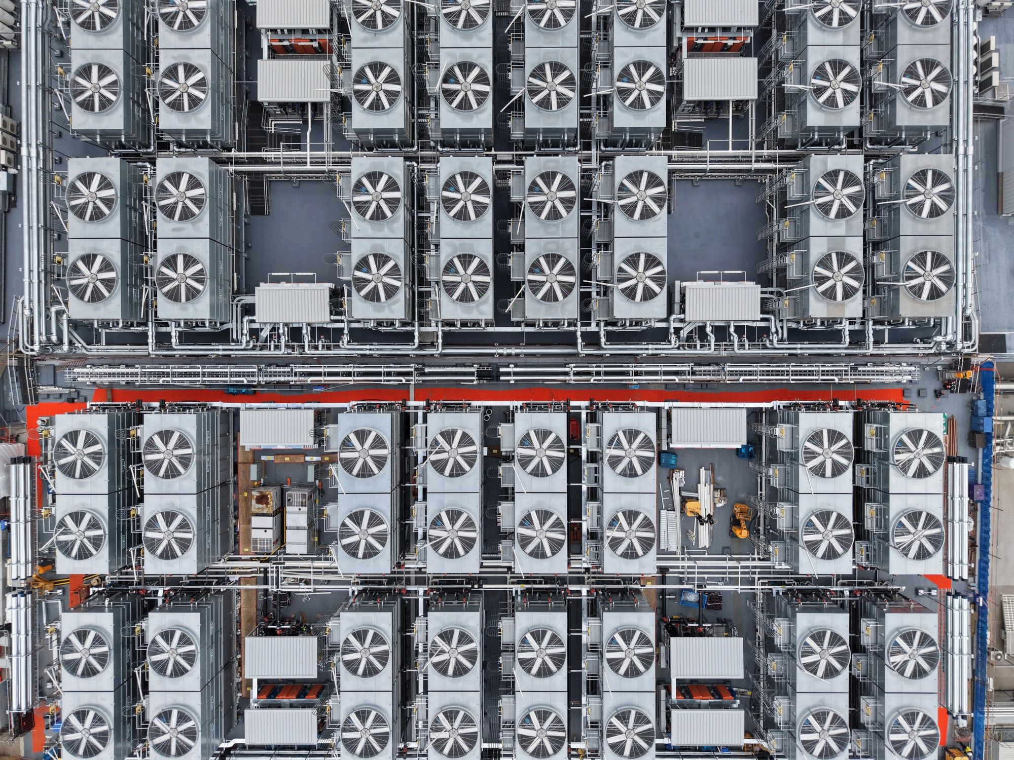 Industrial rooftop HVAC cooling units